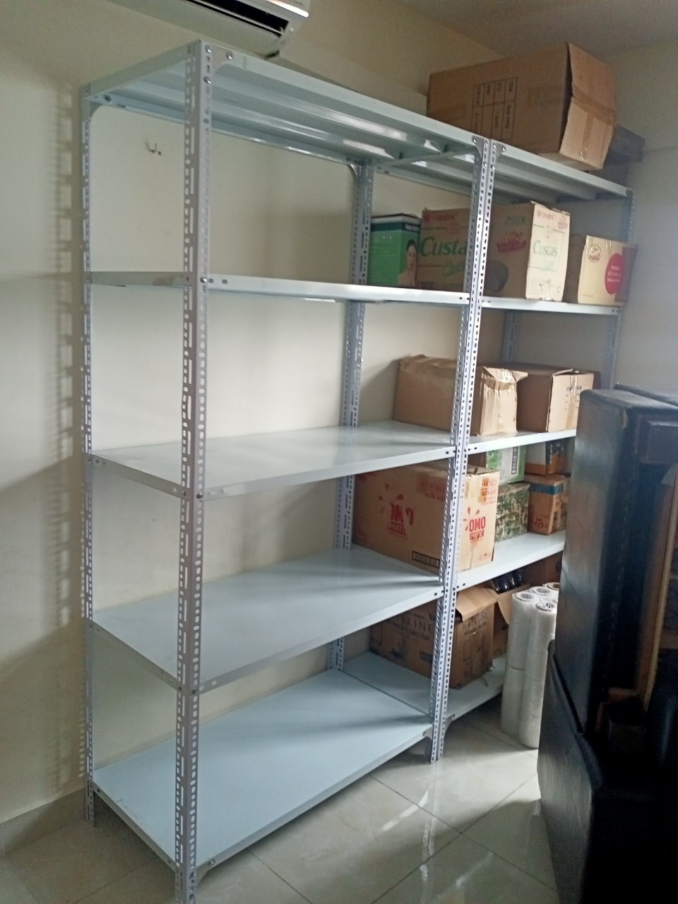 Kệ Sắt V Lỗ 5 Tầng C200 x D100 4