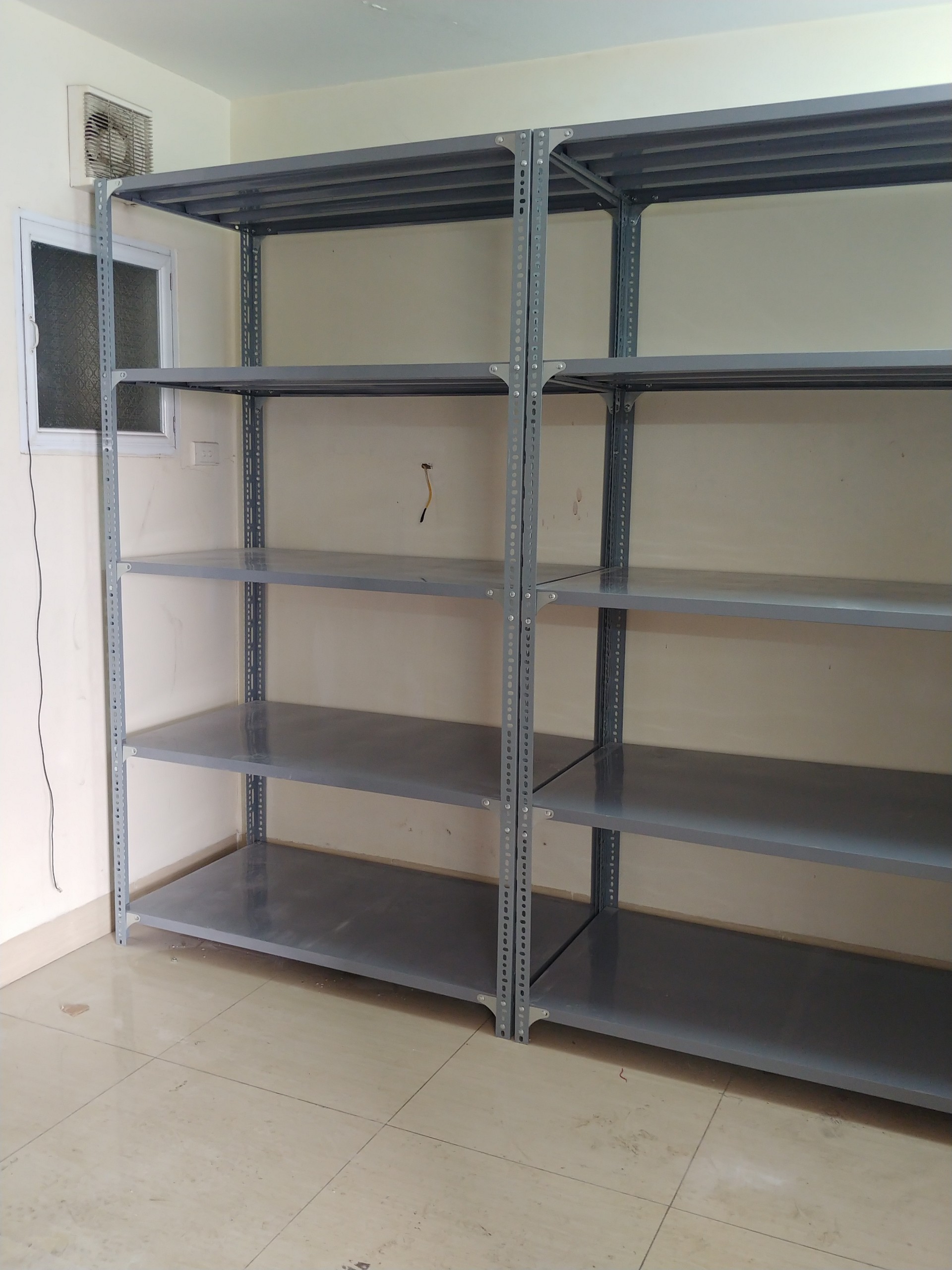 Kệ Sắt V Lỗ 5 Tầng C200 x D100 2