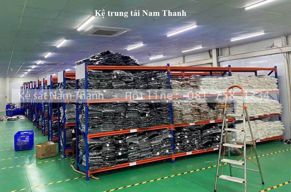 Kệ trung tải Nam Thanh hiện nay được sử dụng rộng rãi trong các cửa hàng, shop, kho hàng hóa, công ty, trường học, siêu thị… dùng để tối ưu diện tích